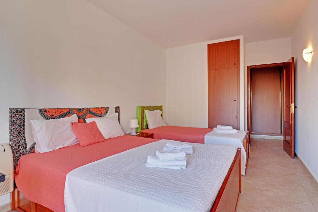 Praia Da Rocha Central 1 With Pool By Homing Portimão Extérieur photo