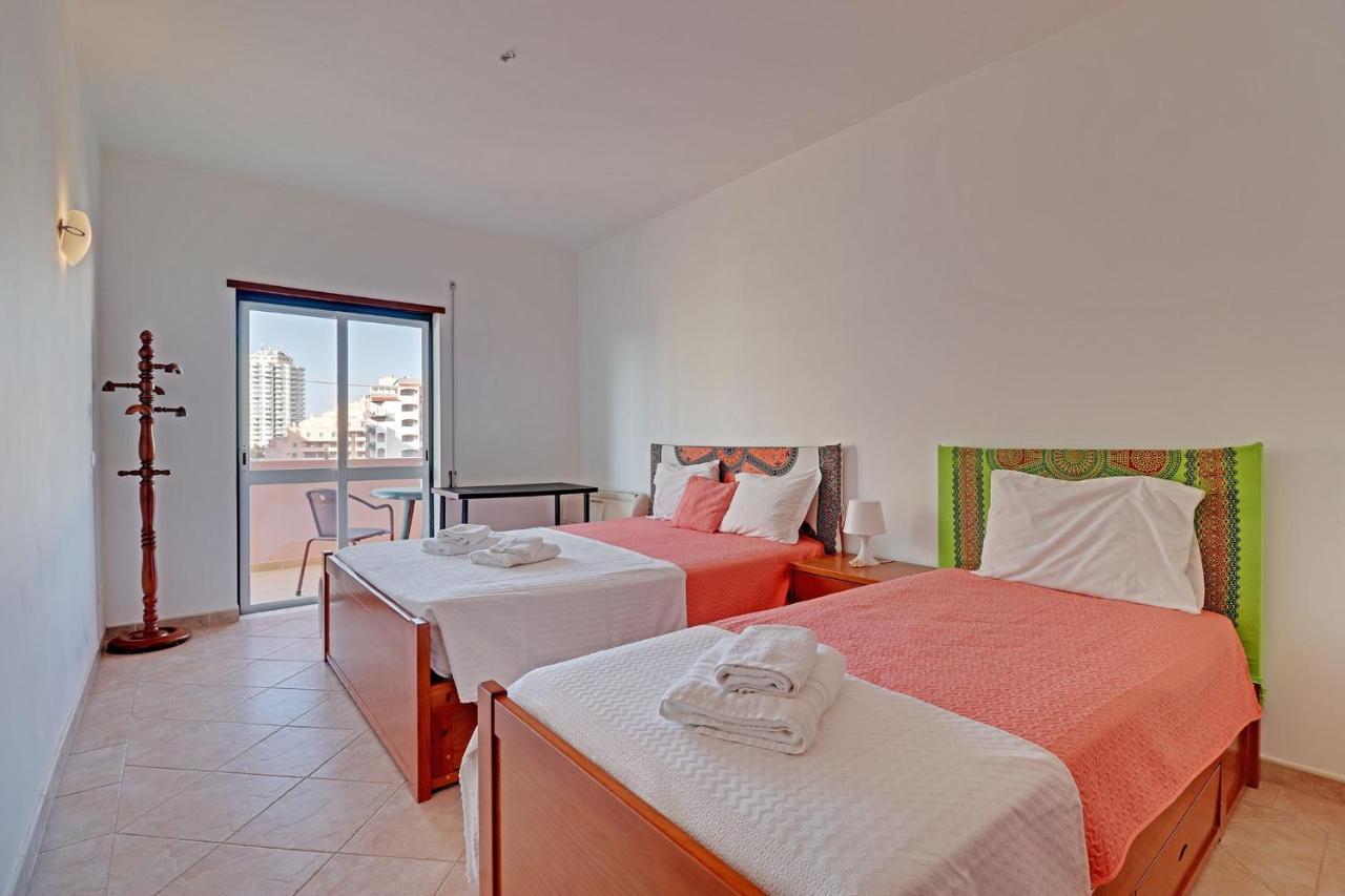 Praia Da Rocha Central 1 With Pool By Homing Portimão Extérieur photo